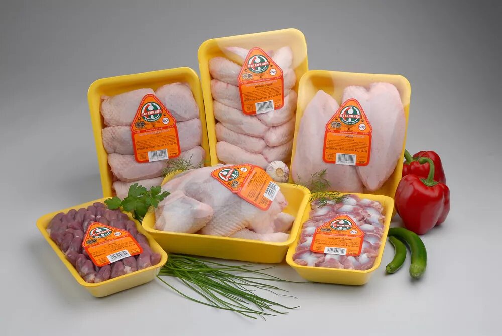 Упаковка мяса птицы. Полуфабрикаты в упаковке. Упаковка куриной продукции. Куриные полуфабрикаты.