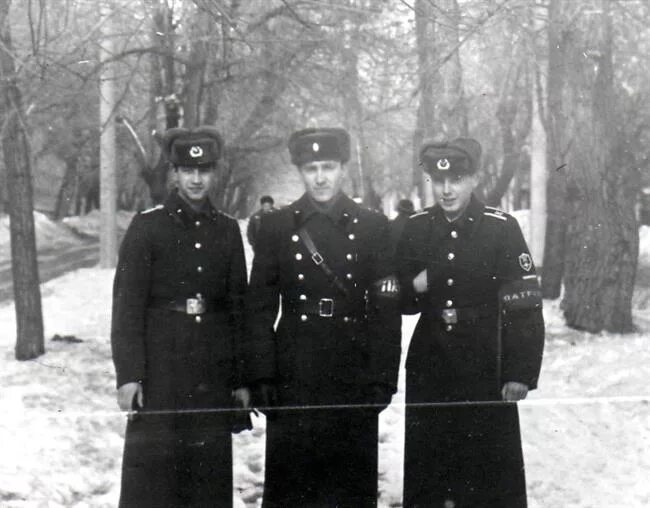 Уввкус выпуск 1985. Уввкус 1989. Пкму фото. Пввку мвд ссср. Полтавское военное училище связи выпуск 1986 года.