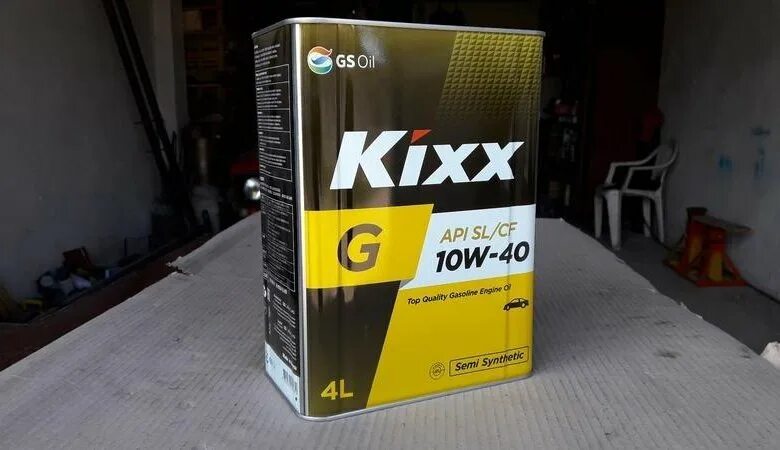 Масло Кикс 10w 40. Моторное масло Кикс 10 40. Кикс 10w 40 пластик. Кикс полусинтетика 10w 40 бензин.