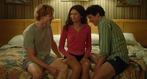 Review: Zendaya's 'Challengers' serves up saucy melodrama - ...