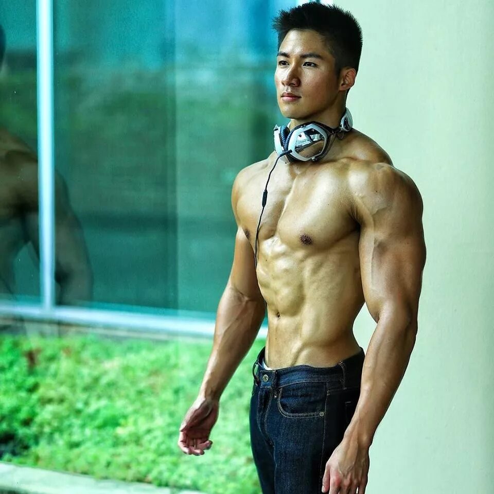 Прически для азиатов мужские. Zhao lei модель. Asian male. Чжао чжихун. Азиат анфас лицо.