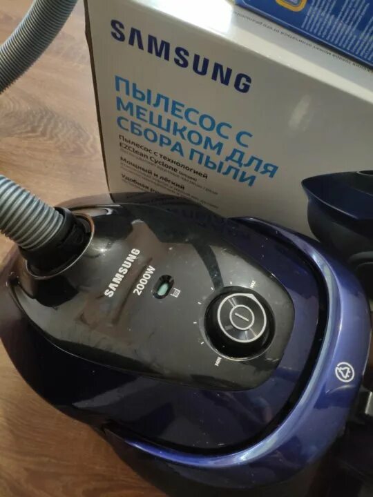 Samsung sc20m255awb. Пылесос самсунг 255. Пылесос самсунг 2000w sc20m251awb не сматывается провод. Samsung пылесос с пылесборником Samsung sc20m255awb.