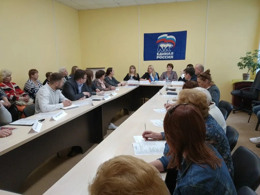 жилищник лого. департамент смоленской области по строительству и жкх смоленск. смоленская жкх. начальник жкх смоленск. гбу жилищник логотип москва.