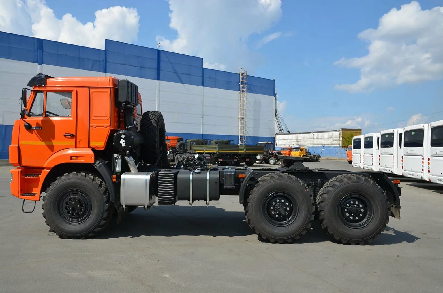 Камаз вездеход тягач 43118. Вездеход седельный камаз. Камаз 65221 6х6. Вездеход седельный камаз. Седельный тягач камаз 65221-53.