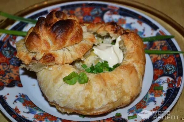 Жаркое в съедобном горшочке. Горшочки из теста. Жаркое в горшочках из теста. Жаркое в горшочках из теста. Горшочки из теста с мясом и картошкой.