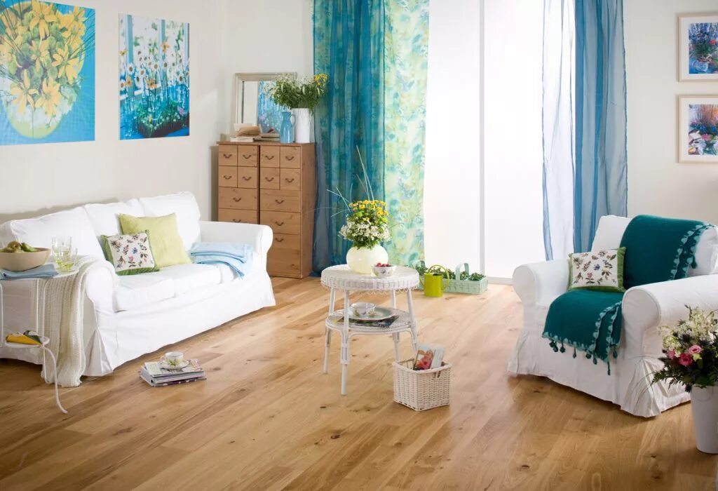 Сочетание цветов в интерьере с полом Triadic Color Scheme: What Is It And How Is It Used Living room color schemes,
