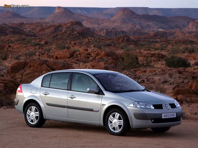 Купить б/у Renault Megane II Рестайлинг 1.6 MT (115 л.с.) бензин механика в Моск