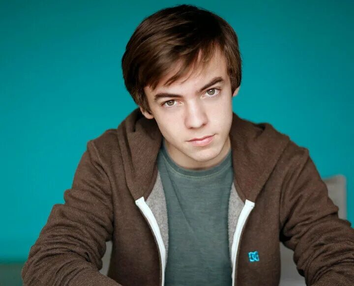 Коннор прайс сверхъестественное. Макс коннор актер. Violet connor price. Кит коннор актер. Коннор джессап.