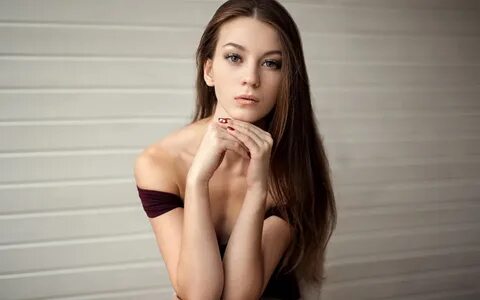 Девушки выпустили