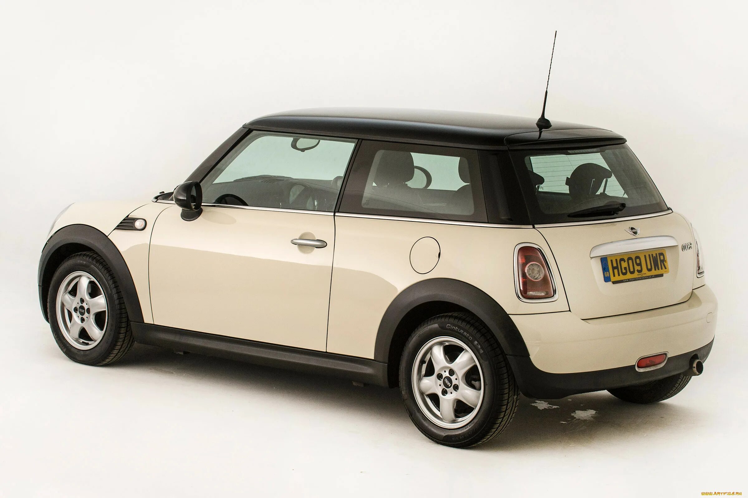 Mini uk. Мини цоопер 2007. Mini cooper cabrio 2016. Mini uk. Mini cooper jcw f56.
