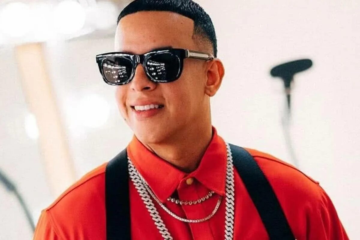 Daddy Yankee 2022. Daddy Yankee 2023. Дэдди Янки стрижка. Daddy Yankee прическа.