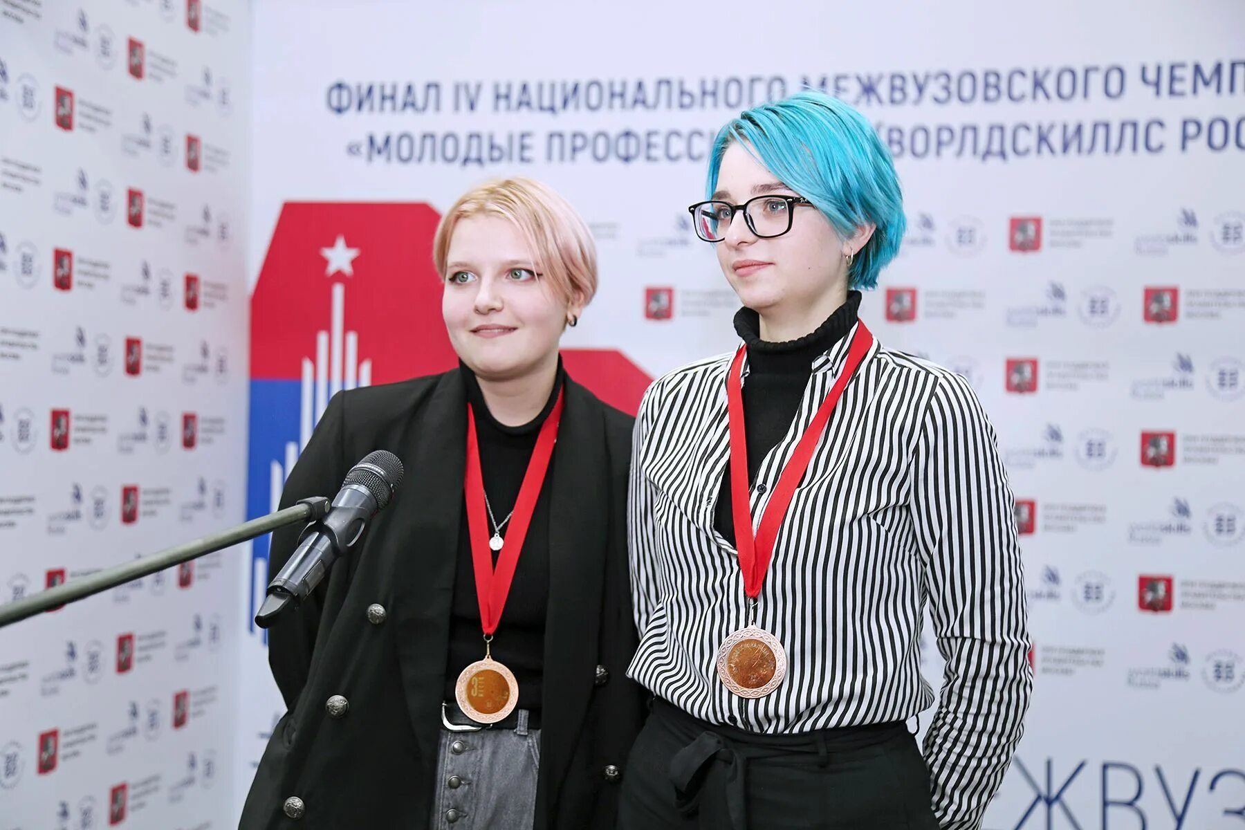 4 национальный чемпионат. Эксперт WORLDSKILLS. Чемпионат России молодые профессионалы. Фигурина WORLDSKILLS.