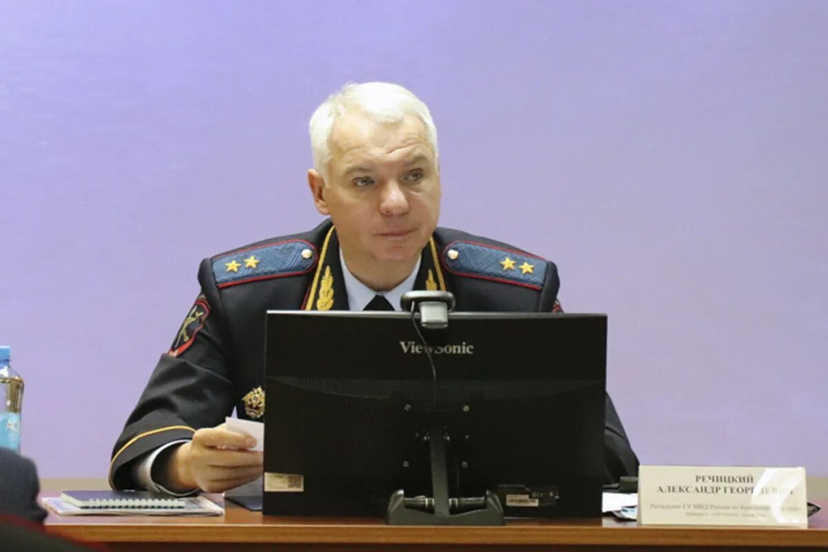 Полиция красноярск. Охрана общественного порядка. Газ 3110 полиция. Полиция норильск. Полиция норильск.