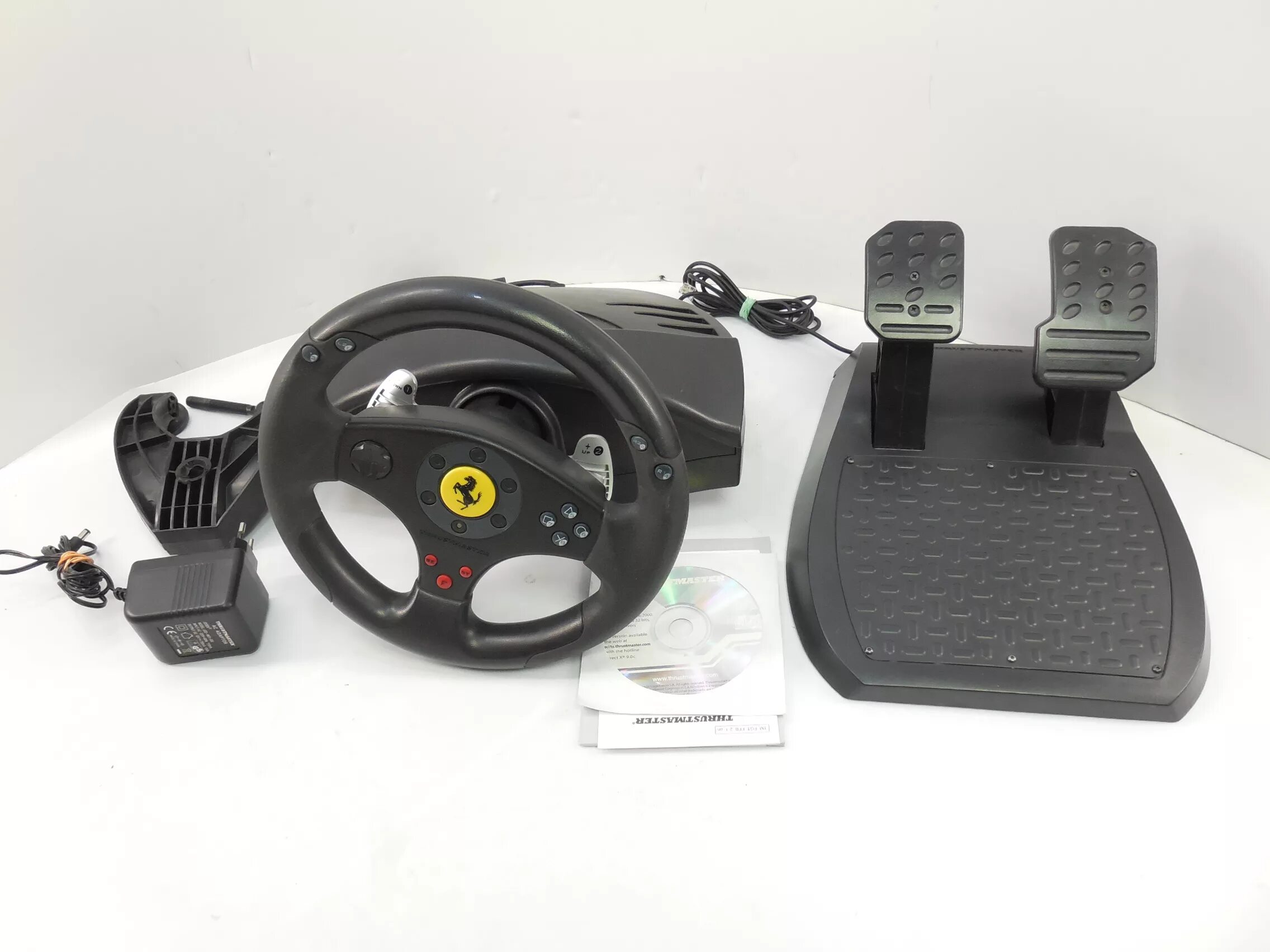 Thrustmaster ferrari force. Thrustmaster Ferrari gt 2-in-1 Force feedback. Руль Thrustmaster Ferrari gt 2-in-1 Force. Thrustmaster Ferrari gt 2-in-1 Force feedback Racing Wheel. Руль Thrustmaster Ferrari gt 2.