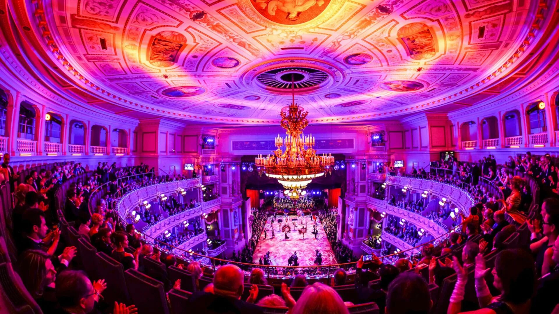 Opera хорошая
