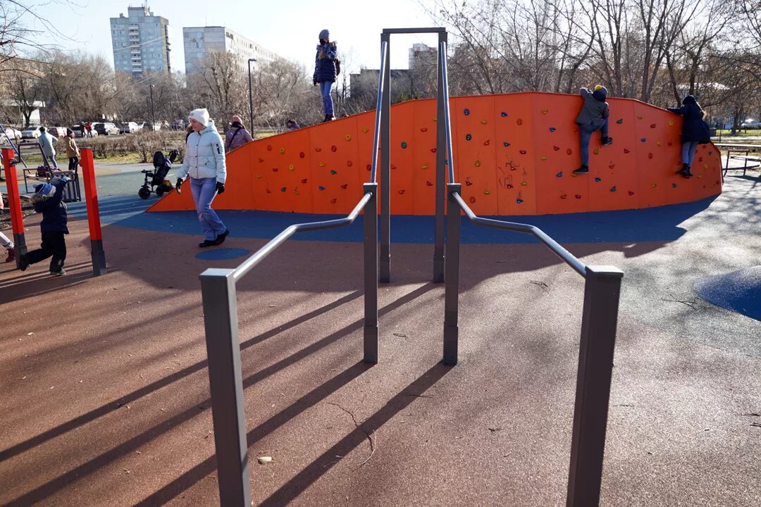 Работа сквер. Парк на тулака советский район волгоград. Замостили тропинку сквер кирова. Сквер школьный балаково. Город лермонтов благоустройство.