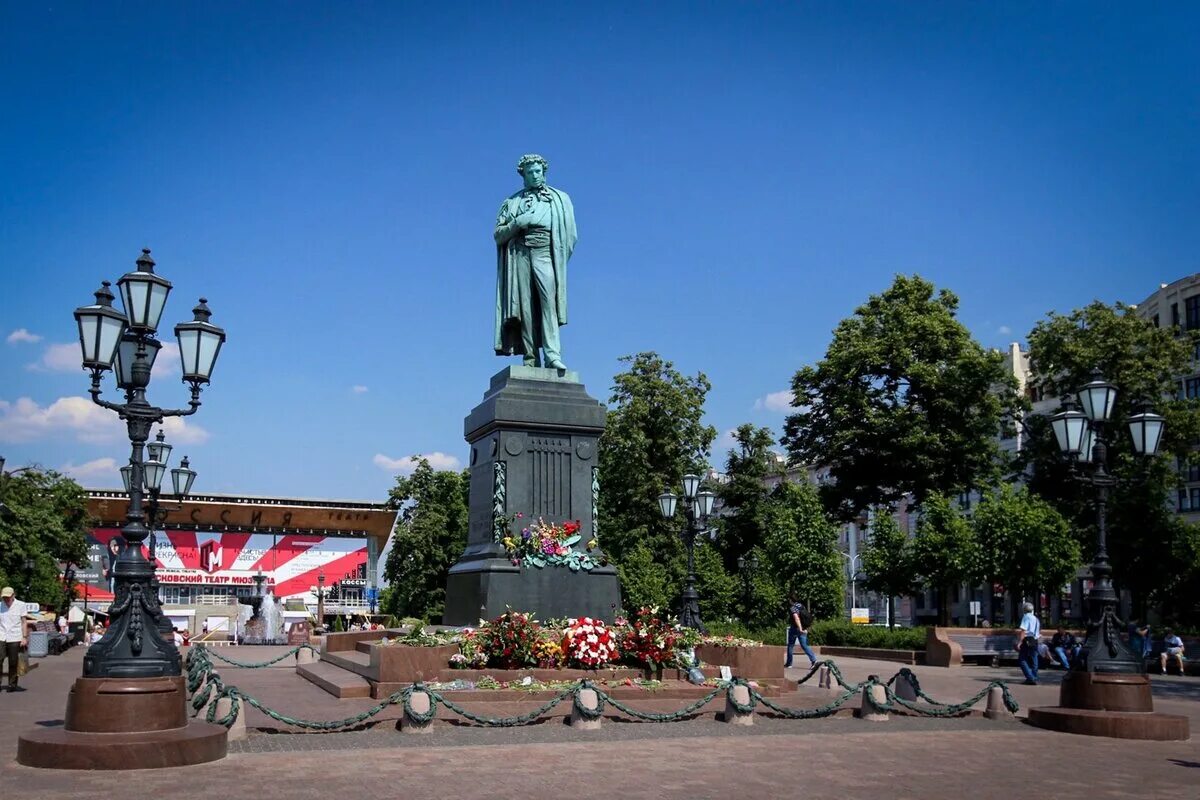 Памятник а. с. Пушкину (Москва, Пушкинская площадь). Памятник Пушкину в Москве на Тверском бульваре. А.Опекушин. Памятник а.Пушкину на Тверском бульваре в Москве. Опекушин памятник Пушкину. Памятник а с пушкину в москве