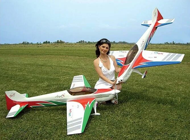 Модели летать. Модели летать. Модель самолета в небе. Авиамодельный спорт. Планер термик-001.