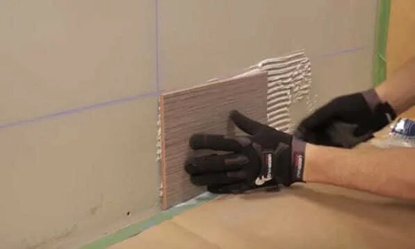 Плитка на гипсокартон в ванной комнате. Можно клеить керамогранит на гипсокартон. Клеить плитку на гипсокартон. Можно клеить керамогранит на гипсокартон. Укладка плитки на гипсокартон.