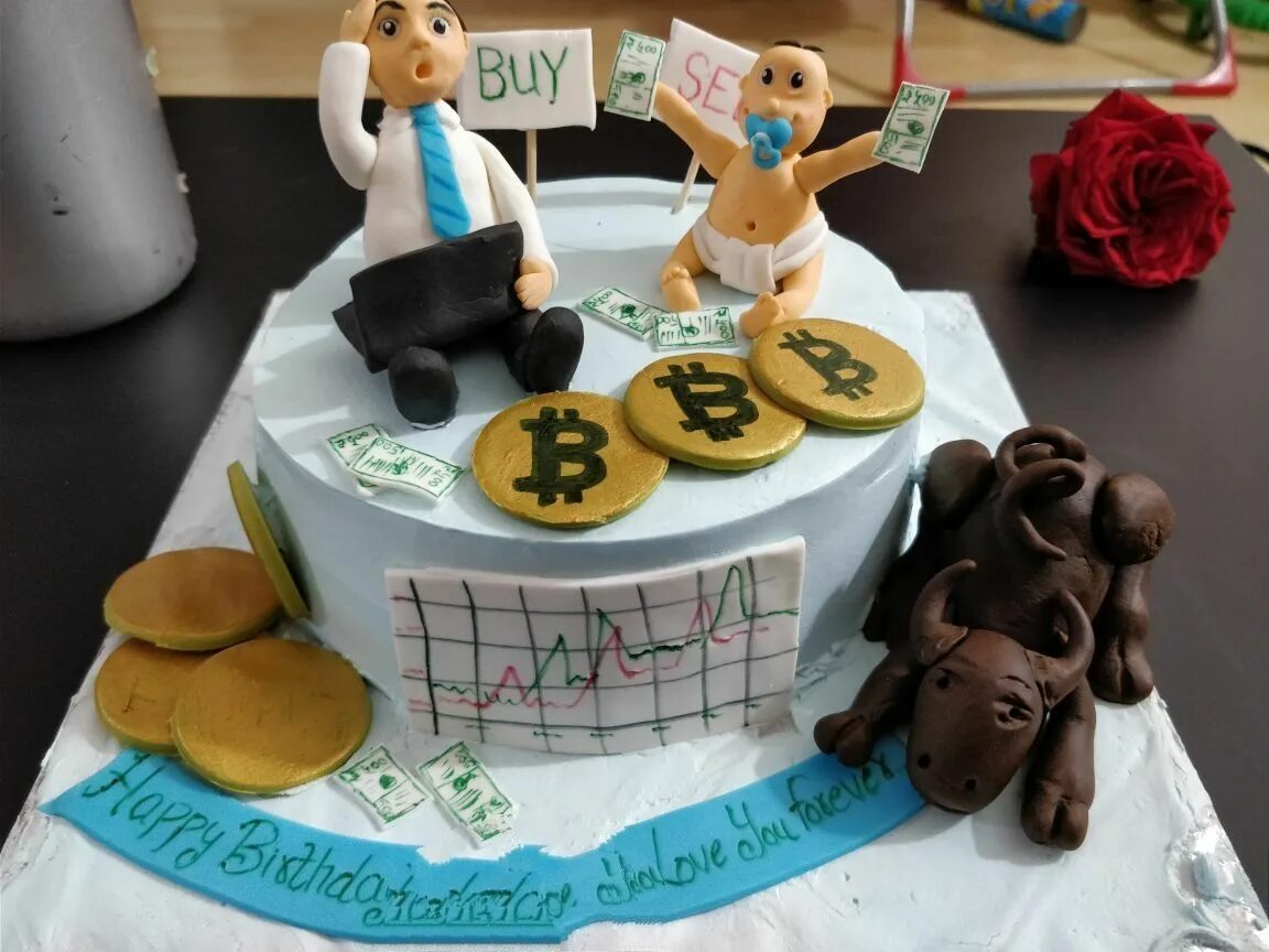 Криптовалюты цена cake. Торт биткойн. Торт с биткоинами. Торт для инвестора. Торт в виде криптовалюты.