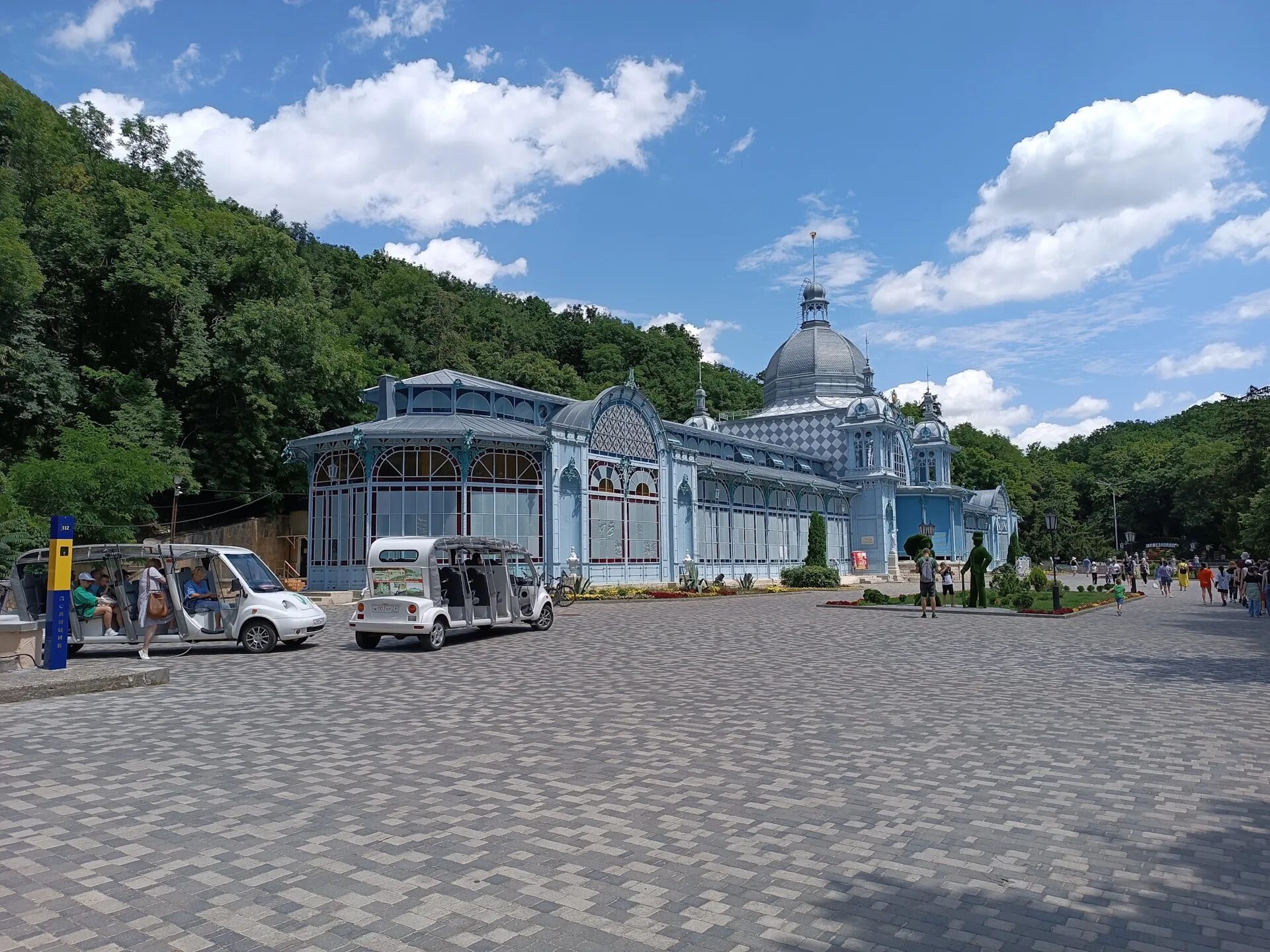 Авто железноводск. Rbckjdjlcr?;tktpyjdjlcr?tctynerb. Ессентуки Железноводск. Железноводск фото города. Кисловодская 12 Ессентуки.