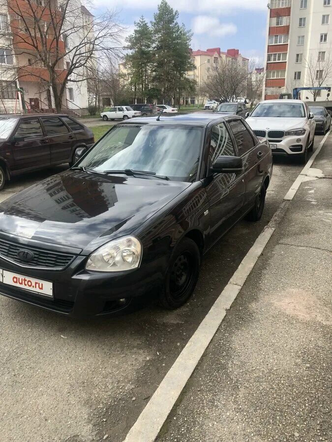 хасавюрт авто с пробегом. хасавюрт авто с пробегом. авторынок зимой. три приоры черные. лада приора с темными окнами.