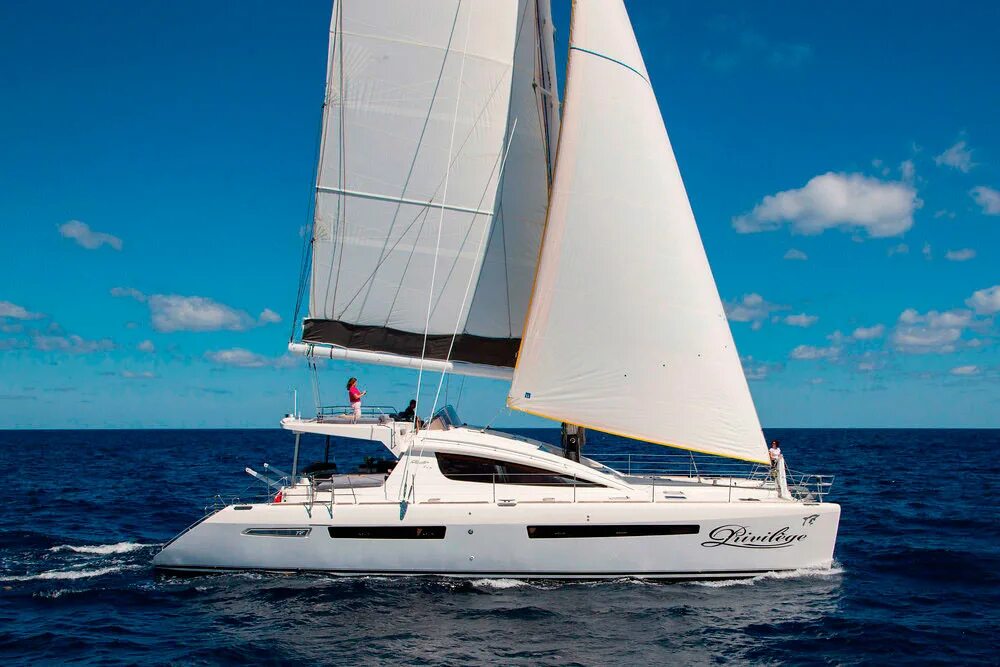 Яхта катамаран монако. Hh catamarans hh50 осадка. Катамаран lagoon 40 2021. Тримаран lagoon. Парусный спорт катамаран.