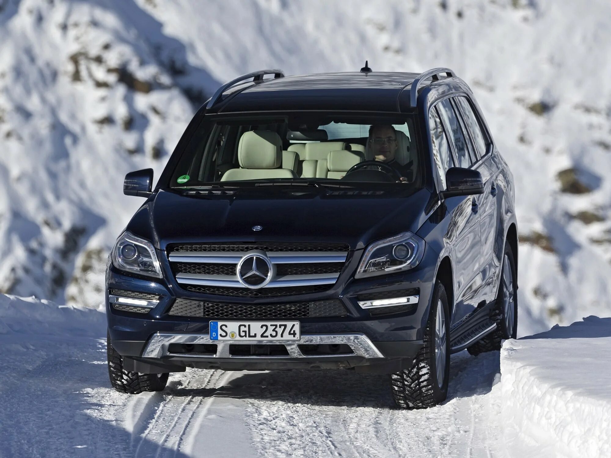 фото капота гл 166. мерседес гл 63 амг. мерседес gl 166. Mercedes benz gl class 166. Gl500 166.