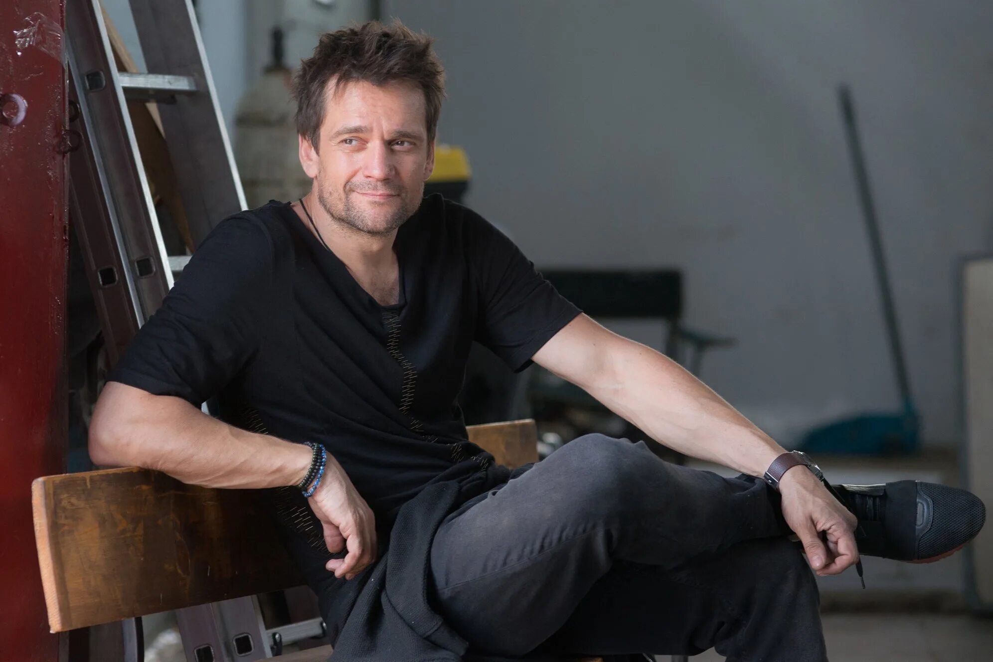 Дмитрий миллер фото. Дмитрий миллер сын данил деллос. Дмитрий миллер сын данил деллос. Юлия деллос миллер. Миллер дмитрий актер с женой.