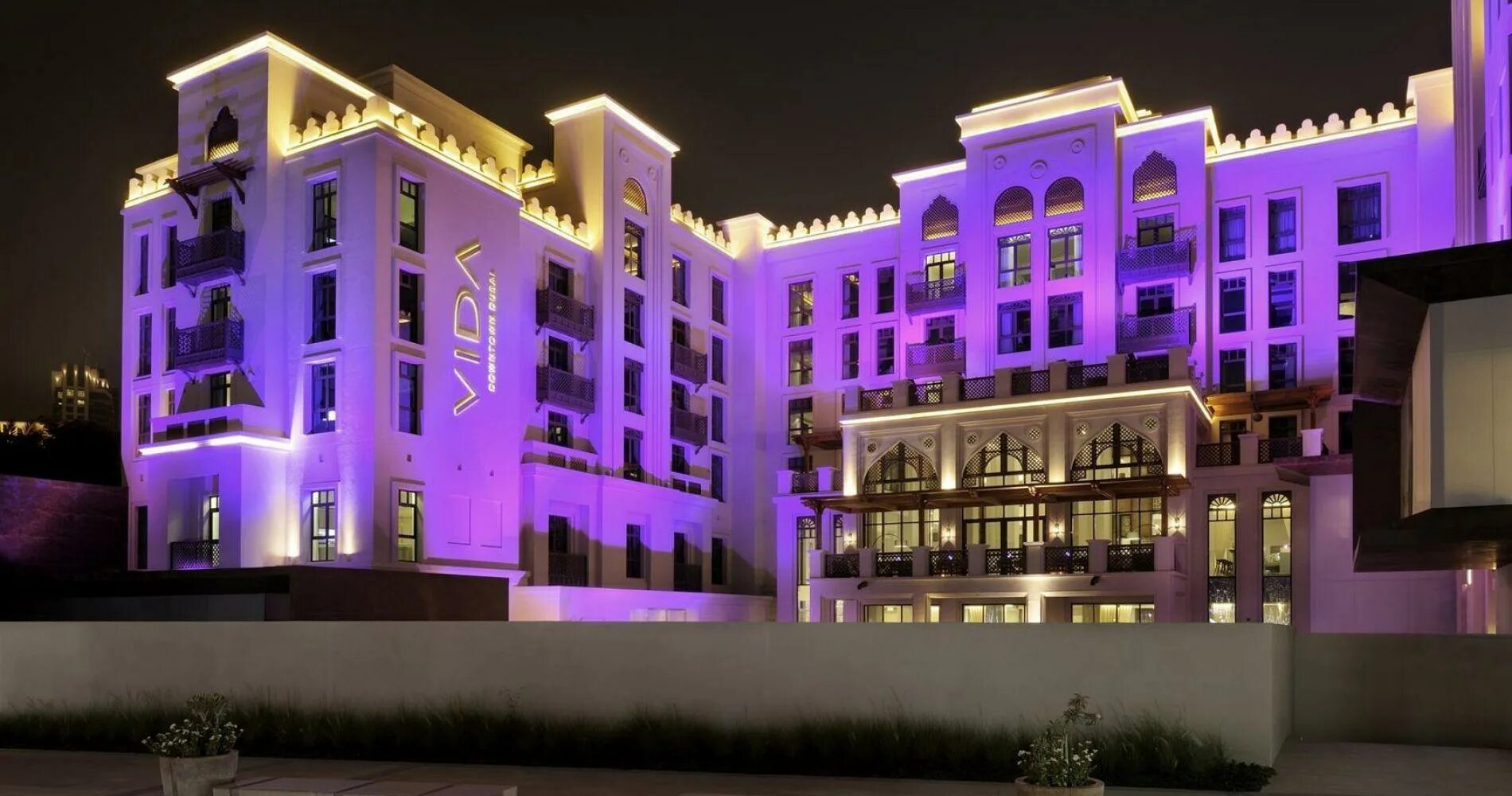 Отель vida дубай. Vida downtown. Vida downtown dubai 4*. The first collection dubai. Manzil downtown dubai 4*.