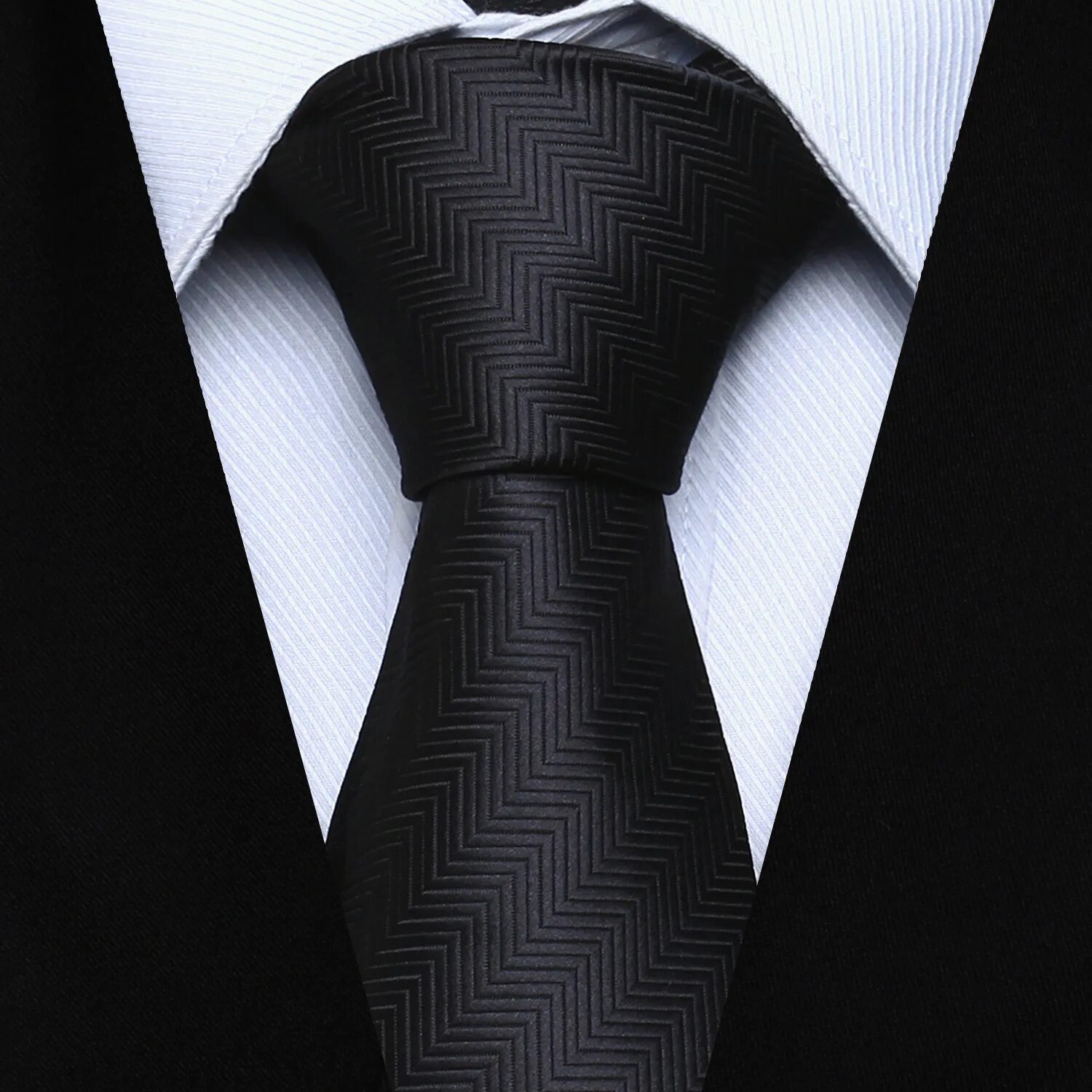 Мужской черный галстук. Галстук мужской. Стильный галстук. Черный галстук. Смокинг с галстуком.