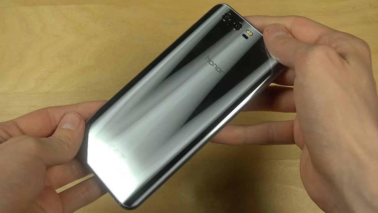 Honor 9 premium. Honor 9 Silver. Хонор 9 серый. Honor 9 серебристый. Хонор 9 премиум.