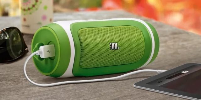 JBL charge 1. JBL Charger 5 зеленый. Зарядка для колонки JBL. Колонка JBL зеленая. Купить зарядку jbl