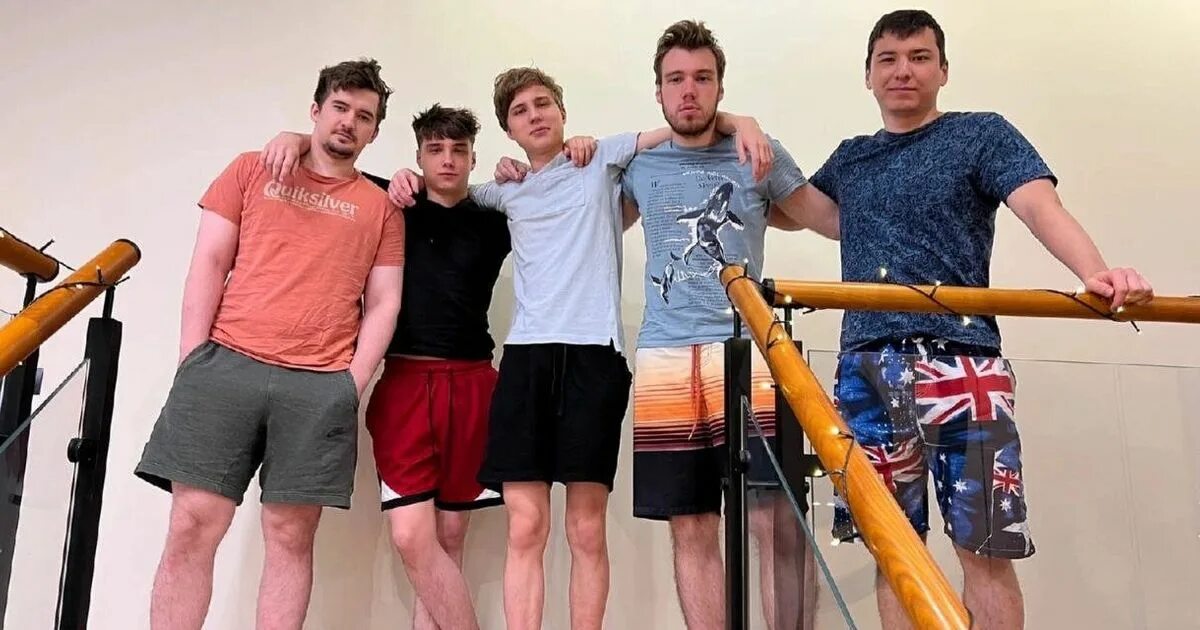 Дота 2 bb team. Бб тим. Команда betboom dota 2. Betboom team по dota 2. Betboom team по dota 2.