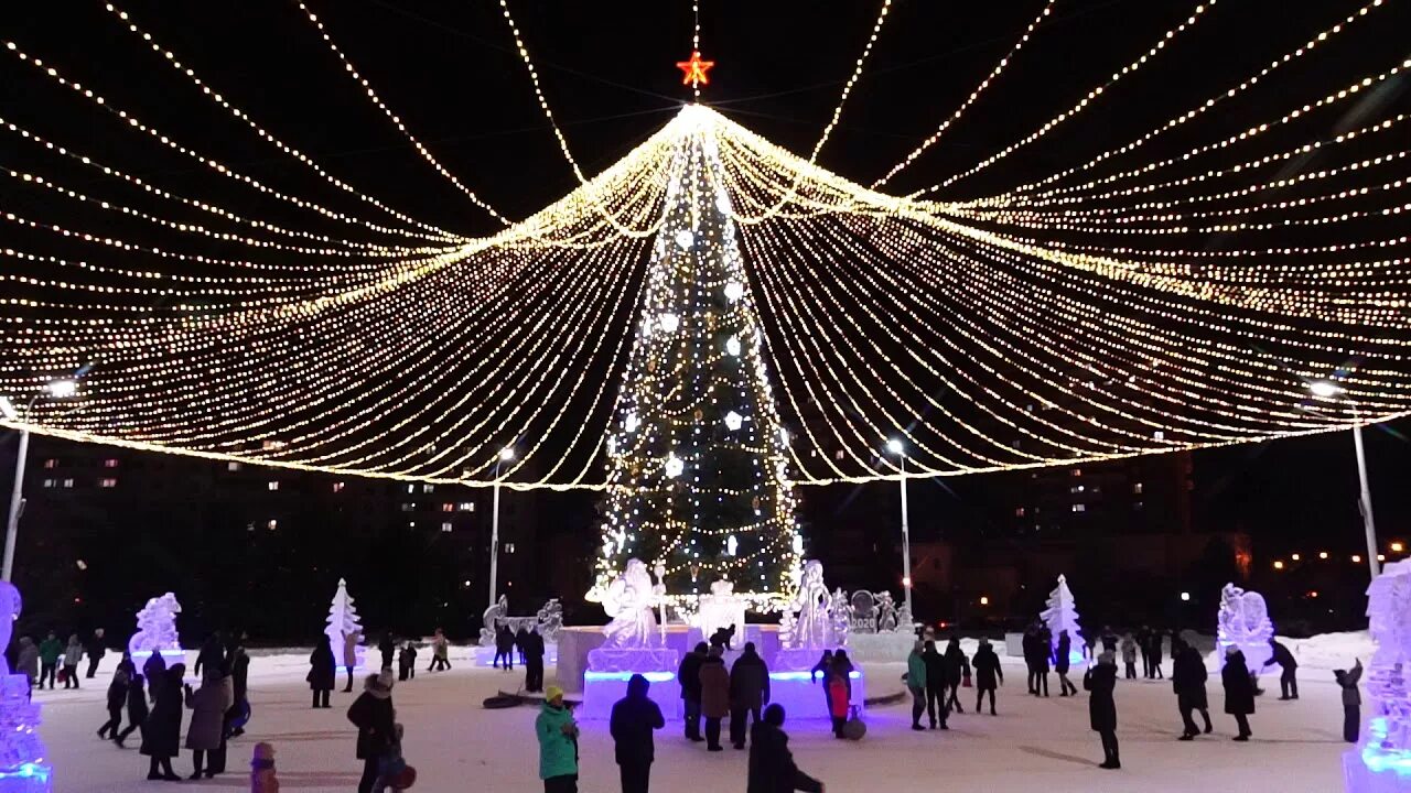 Новый год красноярский край. Елка зеленогорск красноярский край. сквер зеленогорск красноярский край. елка города зеленогорск красноярский край. зимний зеленогорск красноярский край.