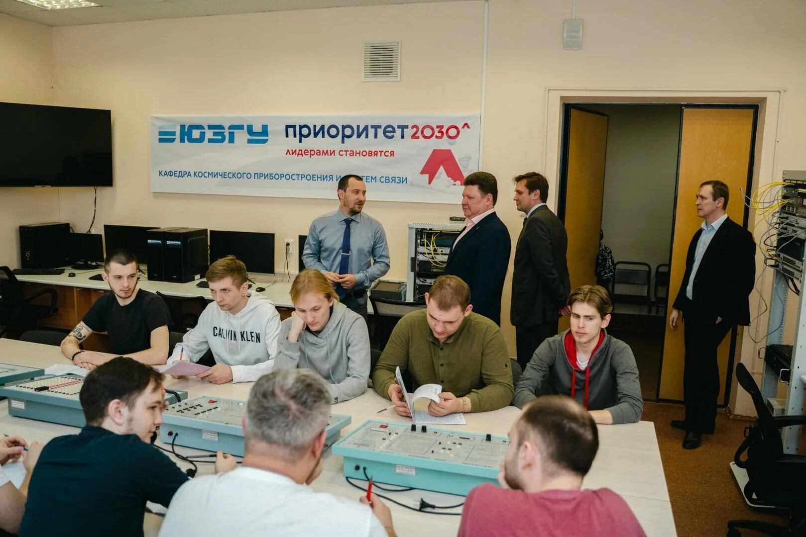 цифровизация в россии. проект цифровая экономика рф. нацпроект цифровая экономика. национальные проекты россии цифровая экономика. проекты цифрового развития.