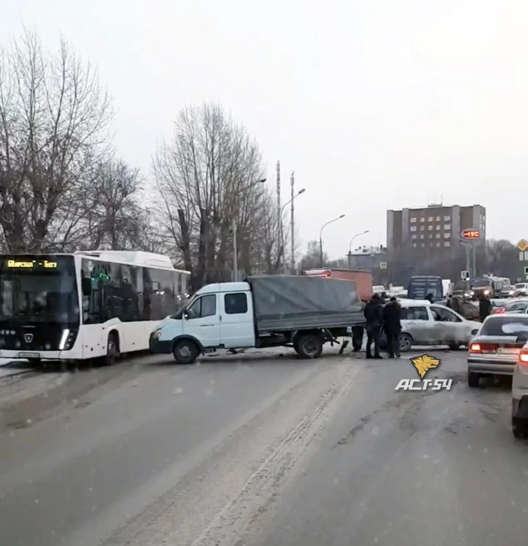 Дтп в первомайском районе новосибирска сегодня. Сегодня дтп первомайский. Дтп в первомайском районе тамбовской. Авто после аварии. Сегодня дтп первомайский.