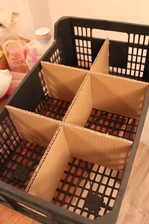 Тумбочка из коробок. Ящик из коробок своими руками. Обклеить картонные коробки. Ящики для хранения из картона. Ящик из коробок своими руками.