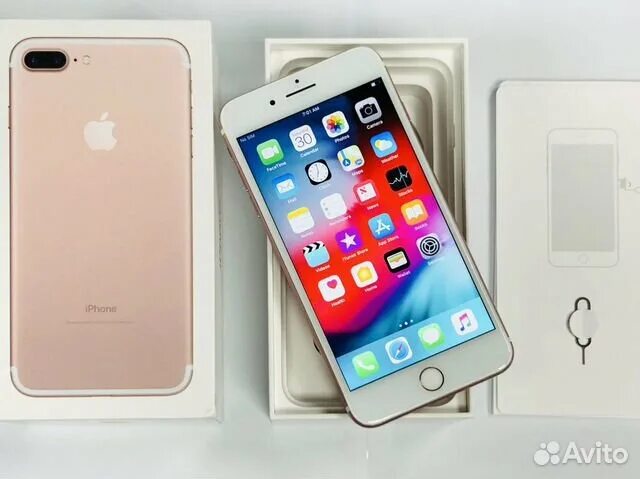 Почему айфон 7 плюс. Iphone 7 Plus 32gb. Iphone 7 Plus Gold. Айфон 7 плюс 32 ГБ. Iphone 8 Plus Rose Gold.