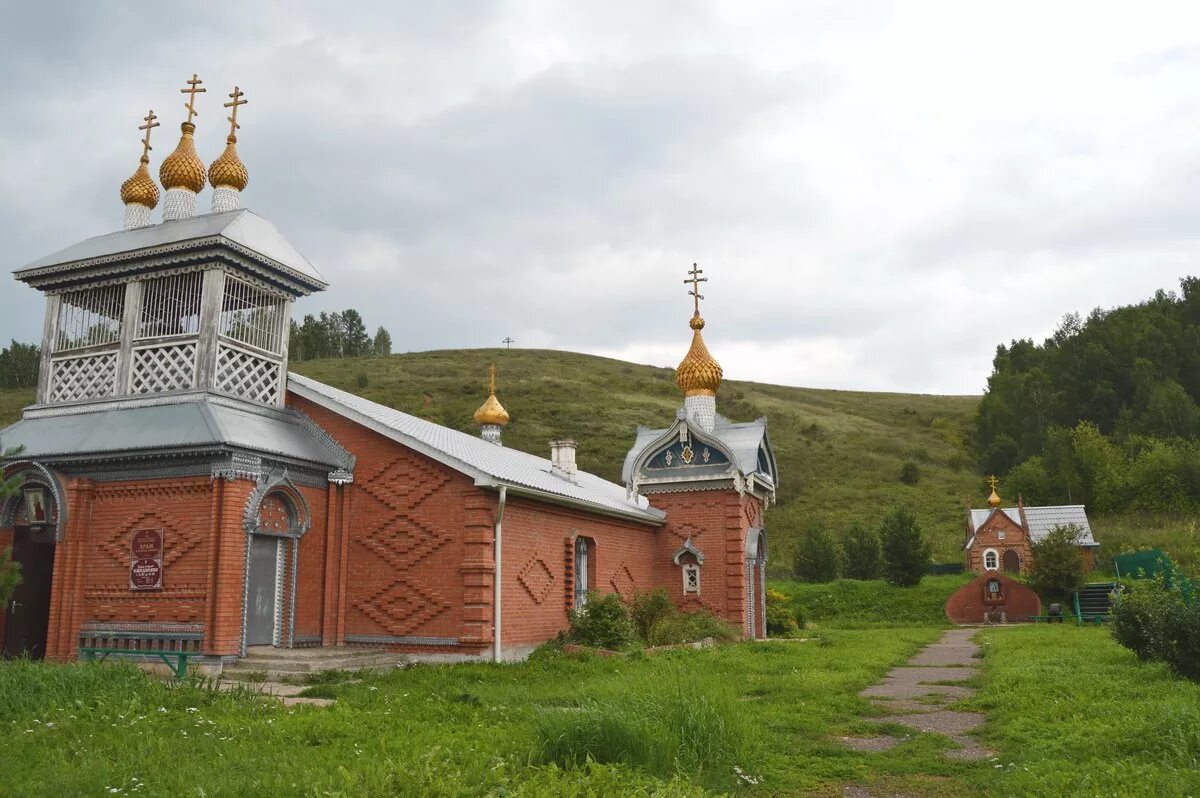 Сайт березовского района красноярского края. Храм в Зыково Красноярск. Храм Архангела Михаила Зыково. Село Зыково Красноярский край Березовский район. Храм Архангела Михаила Красноярск Зыково.