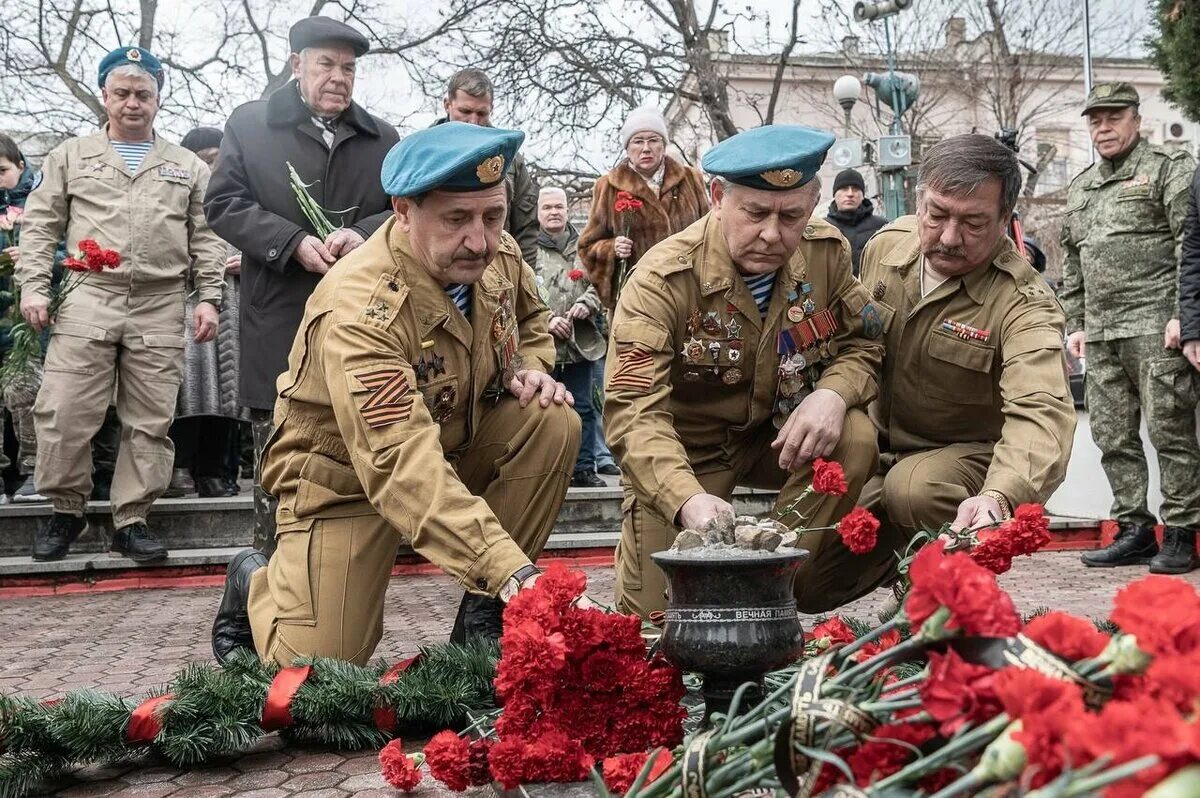 Воины интернационалисты афганистана. Памятник воинам интернационалистам. Воины интернационалисты афганистана. Воины интернационалисты афганистана. Воины интернационалисты.