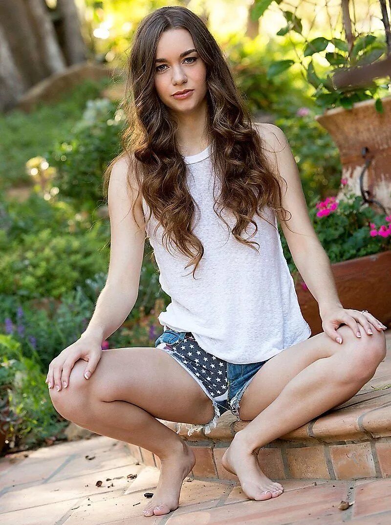 Маргарет куэлли небритые подмышки. Молодые волосатые девушки. Молодые лохматые девочки. Девочки подростки с волосатыми подмышками. Подмышки девушек красивые.