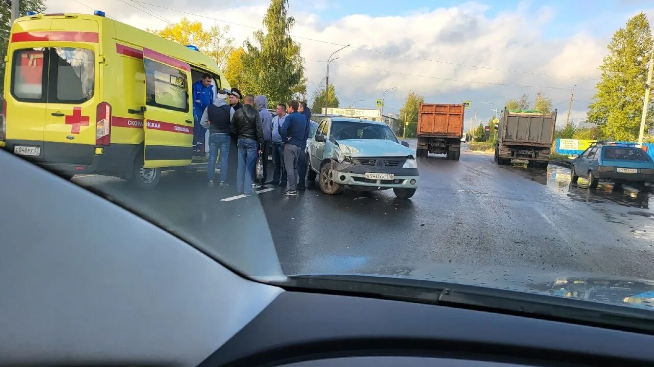 Чп новгородская область. ДТП на Октябрьской Великий Новгород. ЧП 53 аварии происшествия Великий Новгород. Новости Великого Новгорода ЧП.