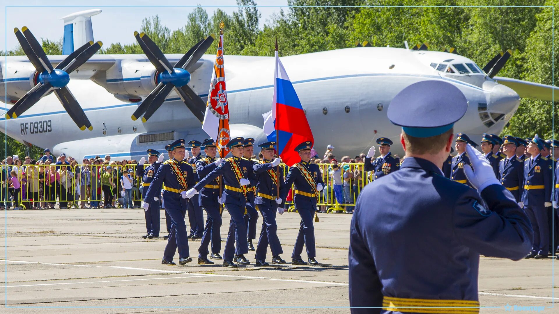 334-Й военно-транспортный Берлинский Краснознамённый авиационный полк. 334 ВТАП Псков. 600-Й военно-транспортный авиационный полк. 8-Й военно-транспортный авиационный полк.