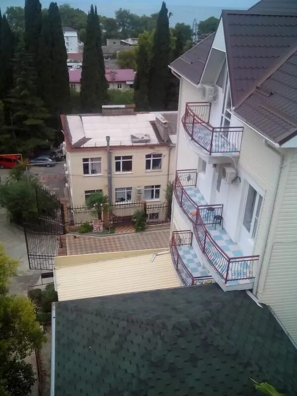 каравелла лазаревское гостевой дом. сухумское шоссе кабардинка. дом каравелла. дом каравелла. ленина,21.