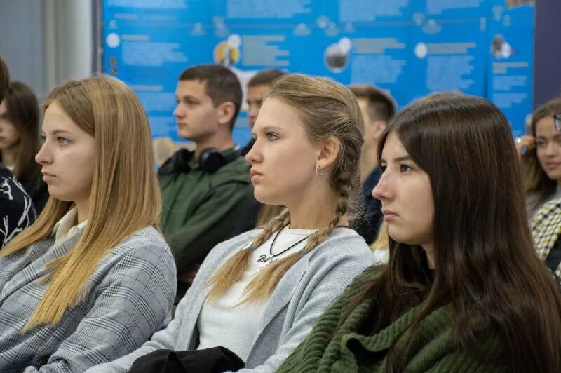 Женский клуб севастополь. Курсы графического дизайна. Дизайн курсы обучение. День студента плехановского. Педагог 2023.