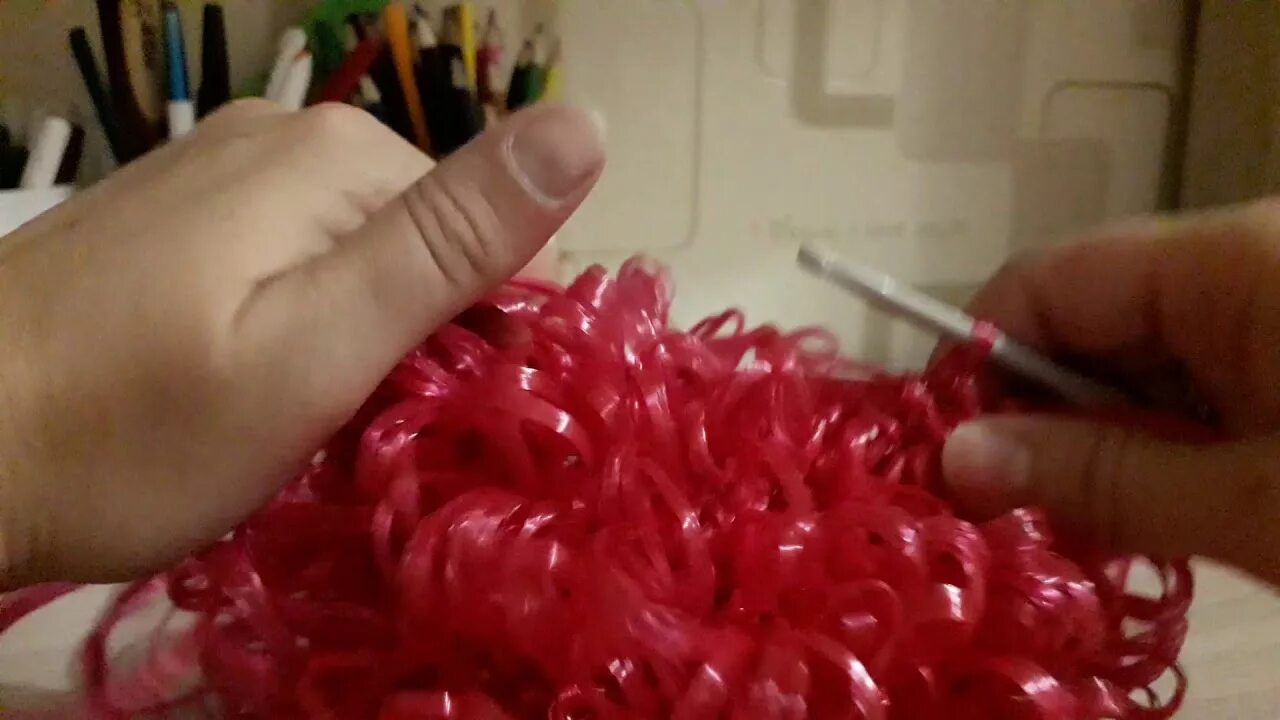 Ручка мочалки крючком видео. Вязание мочалок крючком с вытянутыми петлями по кругу. Мочалка с вытянутыми петлями. Мочалка вязанная. Ручки для мочалки крючком.