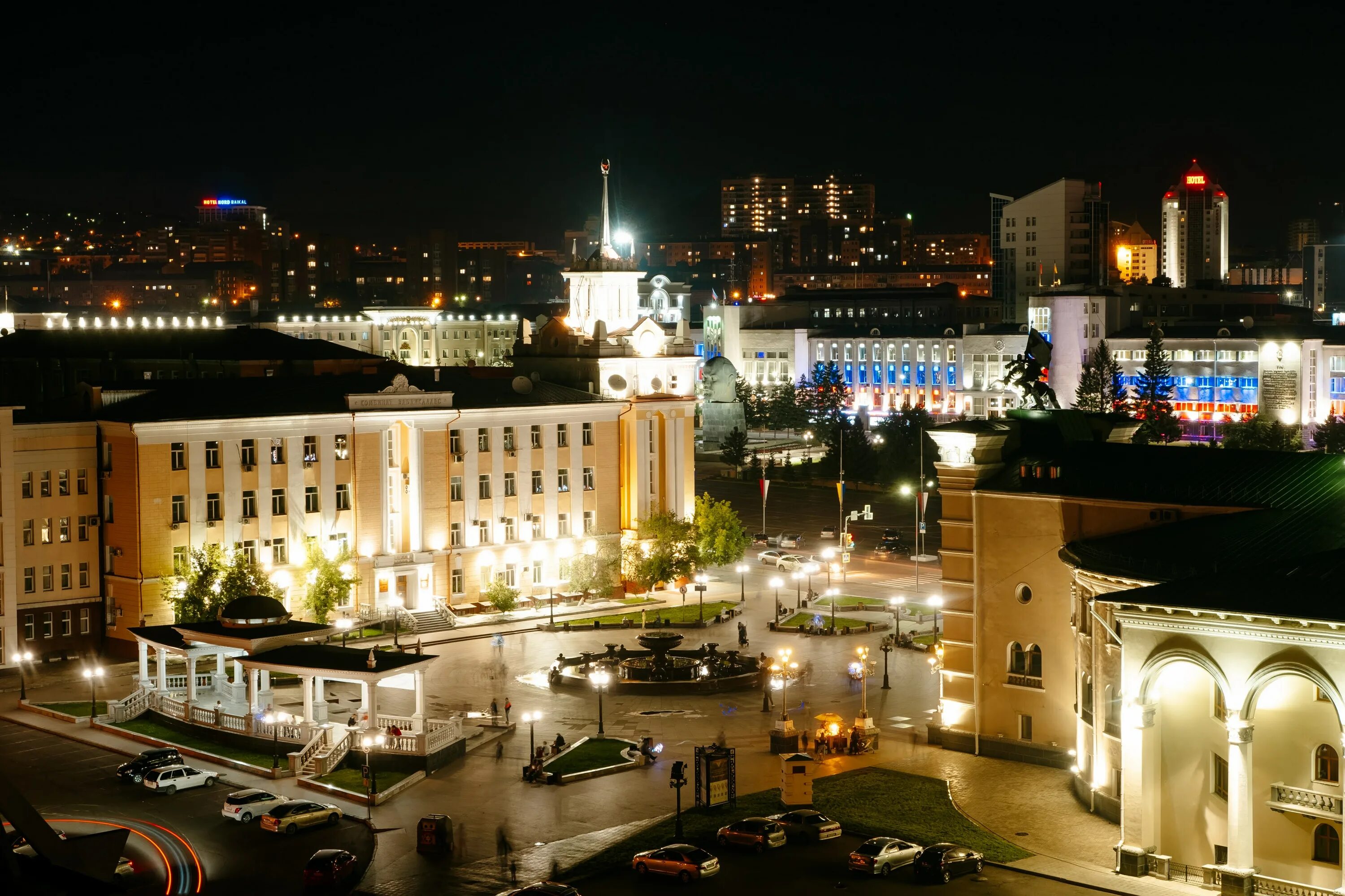 Столица Бурятии Улан-Удэ. Улан-Удэ центр города. Ночной город Улан-Удэ. Вечерний Улан-Удэ.