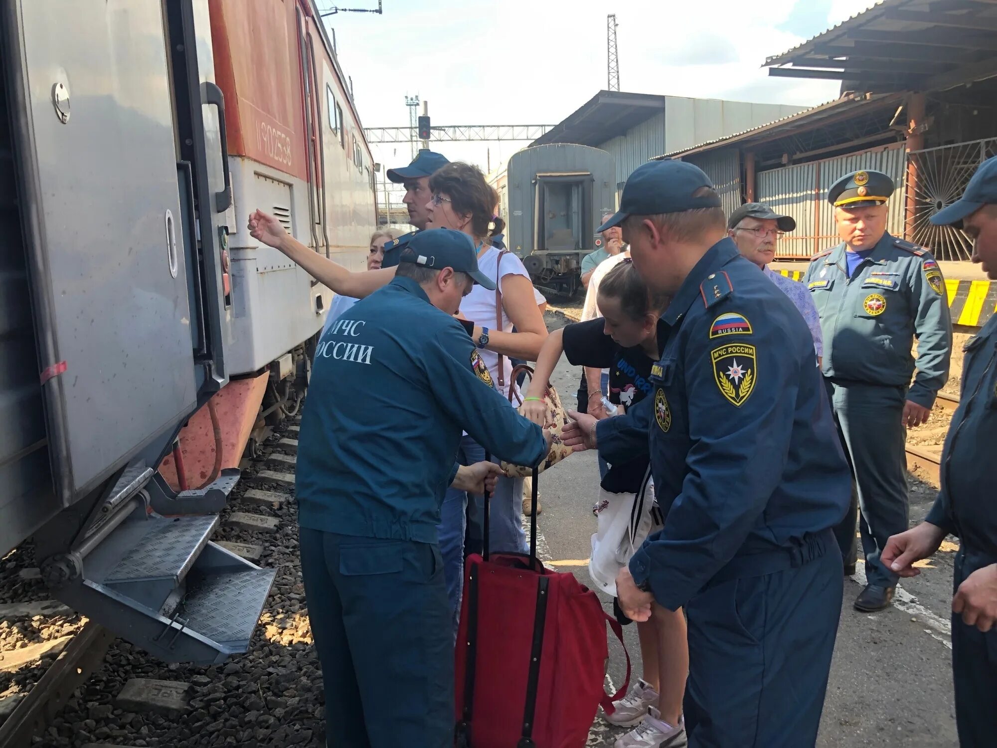 Главные новости региона. МЧС Вологодской области. Мигранты Россия вокзал. Управление МЧС Северной Осетии. ЖД вокзал.