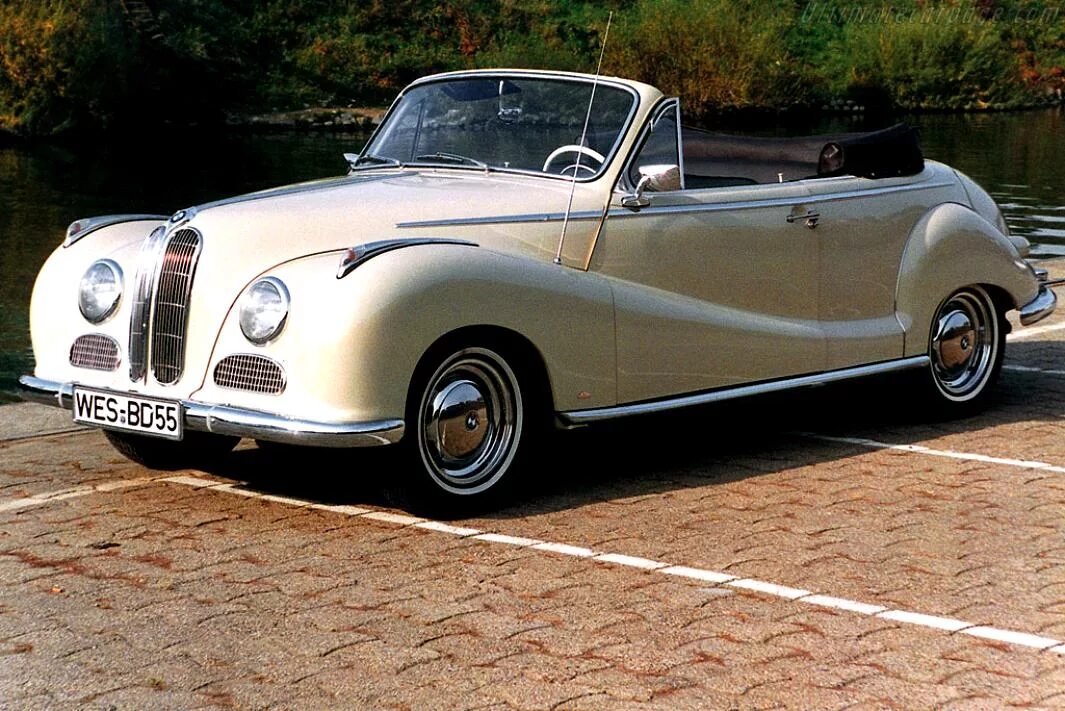 1954 года купить. BMW 502 Coupe. BMW 1954. BMW Cabriolet 1954. BMW 502 Cabriolet Baur.